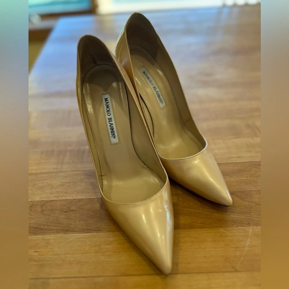 Manolo Blahnik Nude BB 105 Patent Leather Pointed Toe Pumps Size 8 1/2 (38.5 EU)